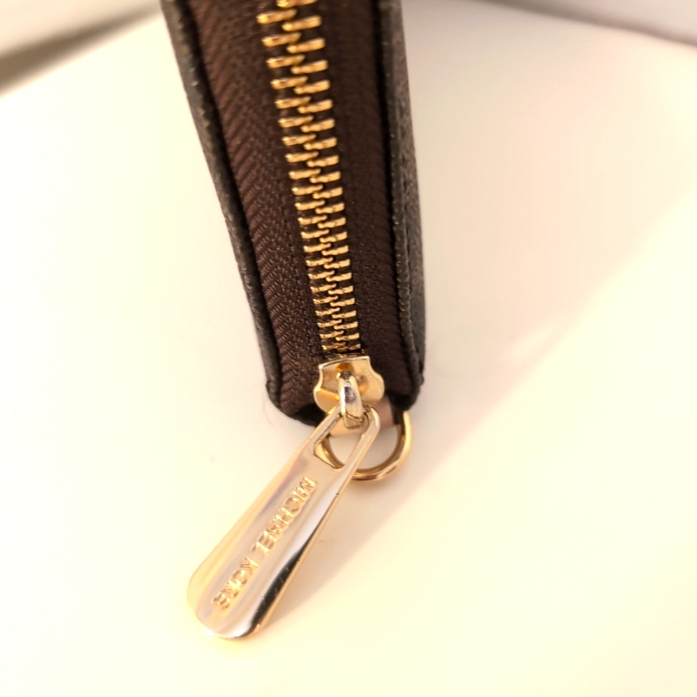 Michael Kors MK Logo Brown Gold Zip ‎ Clutch Continental Wallet - Picture 5 of 10